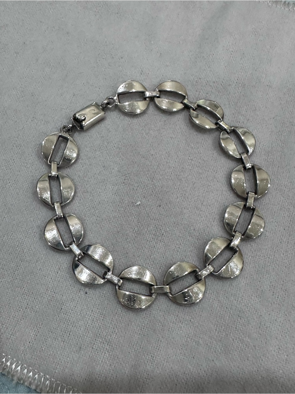 Sterling Silver (925) Round-Link Disc Bracelet